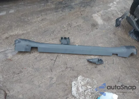 2018 Jeep Compass Latitude 4X4 z USA, uszkodzony, nr VIN 3C4NJDBB3JT191636